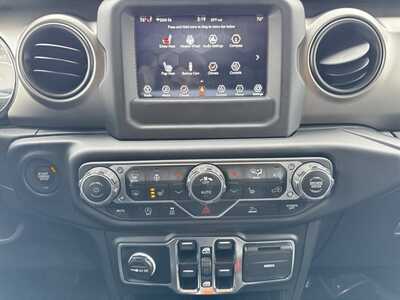 2021 Jeep Wrangler Unlimited, $23890. Photo 9