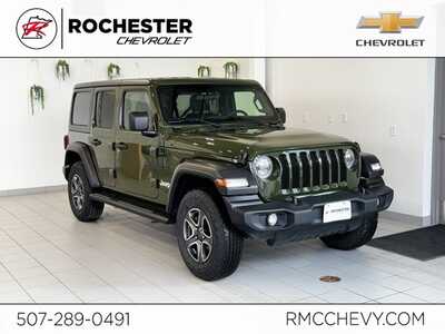 2021 Jeep Wrangler Unlimited, $23890. Photo 1