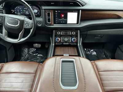 2023 GMC Yukon XL, $64390. Photo 2