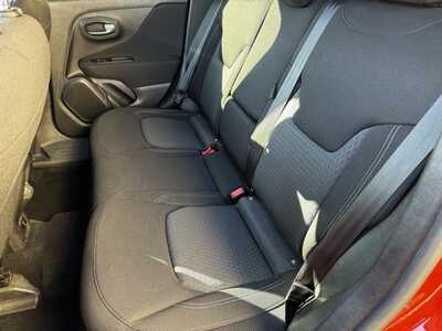 2021 Jeep Renegade, $14595. Photo 6