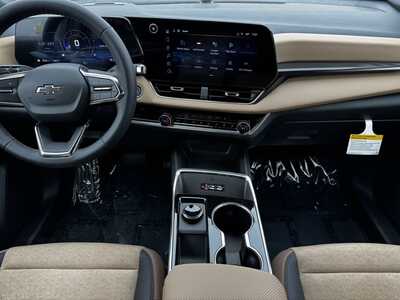 2026 Chevrolet Equinox, $36595.0. Photo 2