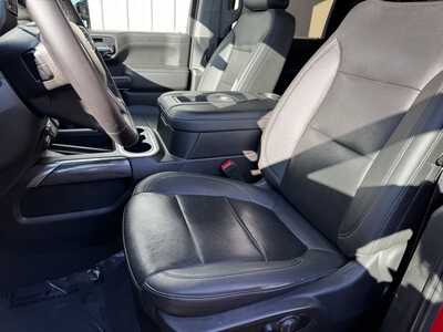 2022 Chevrolet 3500 Crew Cab, $54995. Photo 5