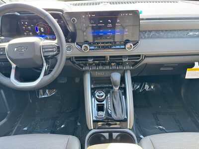 2026 Chevrolet Colorado Crew Cab, $50370.0. Photo 2