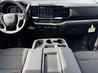 2026 Chevrolet 1500 Crew Cab, $55351.0. Photo 9