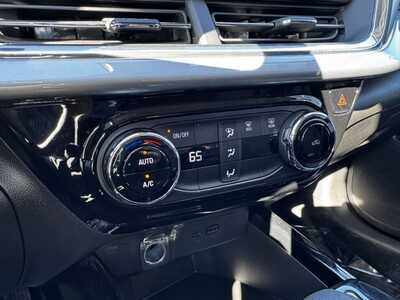 2025 Chevrolet Trax, $21495. Photo 10