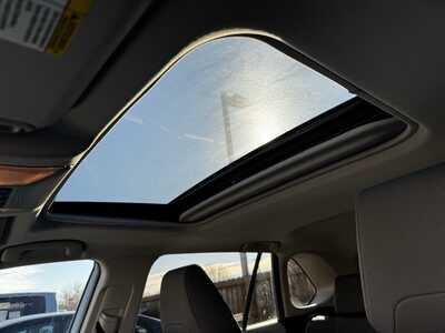 2021 Toyota RAV4, $23595. Photo 6