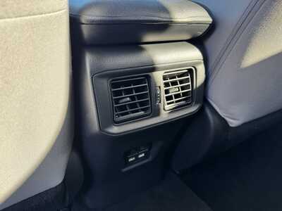 2021 Toyota RAV4, $23595. Photo 8