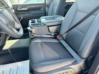 2026 Chevrolet 2500 Crew Cab, $61010.0. Photo 5