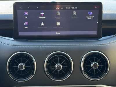 2022 Kia Stinger, $36295. Photo 11