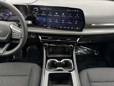 2026 Chevrolet Traverse, $46705. Photo 2