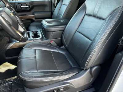 2020 Chevrolet 1500 Crew Cab, $37485. Photo 5