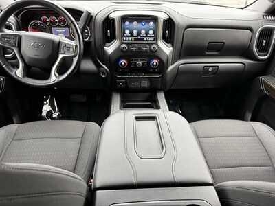 2021 Chevrolet 1500 Crew Cab, $34399. Photo 9