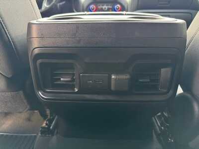 2022 Chevrolet 1500 Crew Cab, $37290. Photo 7
