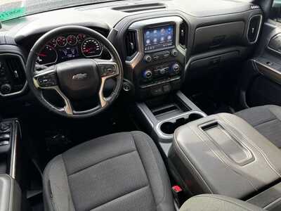 2022 Chevrolet 1500 Crew Cab, $37290. Photo 8