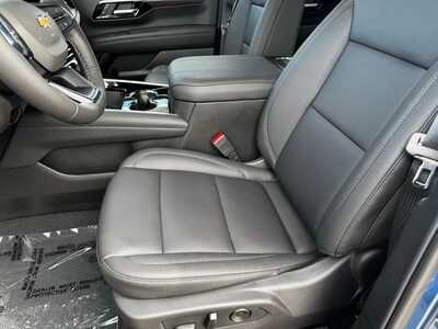 2026 Chevrolet Suburban, $72970.0. Photo 5