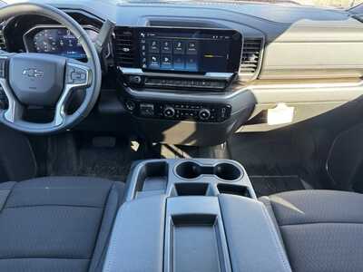 2026 Chevrolet 1500 Crew Cab, $48300.0. Photo 9