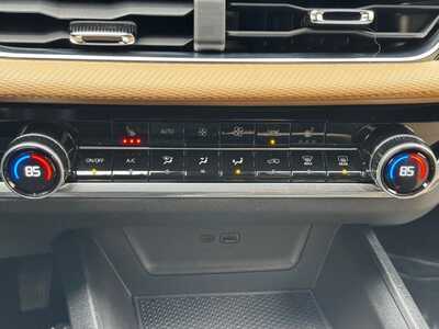 2025 Chevrolet Equinox, $32499. Photo 11