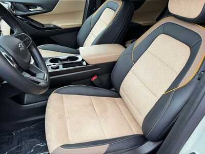 2025 Chevrolet Equinox, $32499. Photo 5