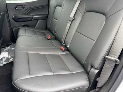 2026 Chevrolet Colorado Crew Cab, $43690.0. Photo 6