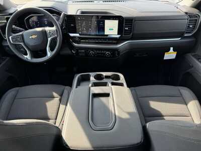 2026 Chevrolet 1500 Crew Cab, $52813.0. Photo 9