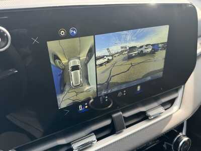 2026 Chevrolet Equinox, $32740.0. Photo 4