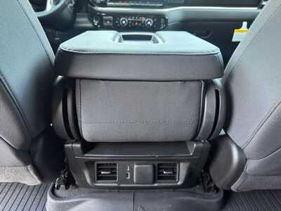 2026 Chevrolet 1500 Crew Cab, $50170.0. Photo 9