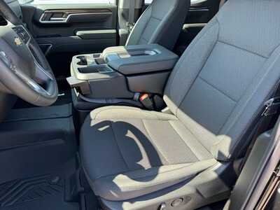 2026 Chevrolet 1500 Crew Cab, $52813.0. Photo 5