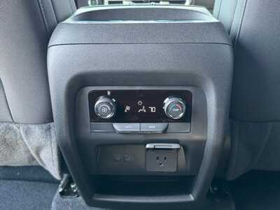 2026 Chevrolet Traverse, $47200.0. Photo 8