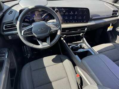 2026 Chevrolet Traverse, $47200.0. Photo 9