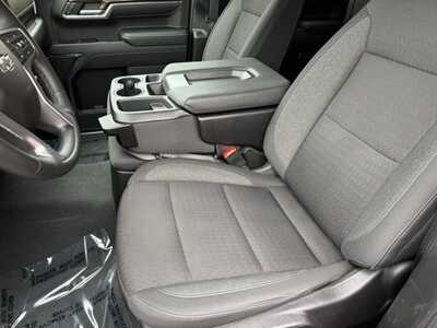 2024 Chevrolet 1500 Crew Cab, $43499. Photo 5