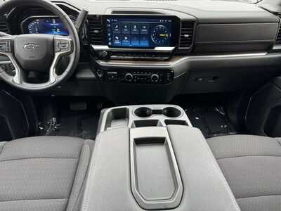 2024 Chevrolet 1500 Crew Cab, $43499. Photo 9