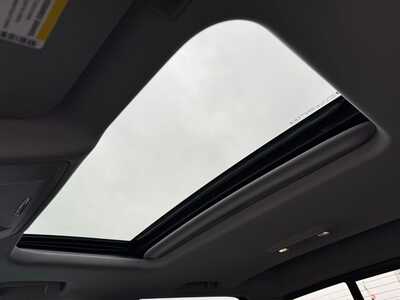 2019 GMC 2500 Crew Cab, $43499. Photo 6