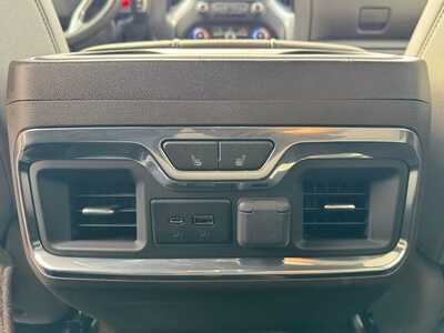 2023 Chevrolet 3500 Crew Cab, $58990. Photo 7