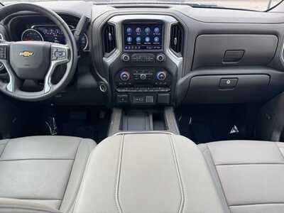 2023 Chevrolet 3500 Crew Cab, $58990. Photo 9