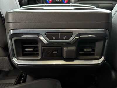 2020 Chevrolet 1500 Crew Cab, $37499. Photo 8