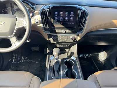2022 Chevrolet Traverse, $27999. Photo 2