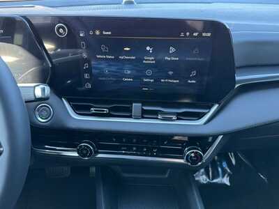2026 Chevrolet Equinox, $33235. Photo 10