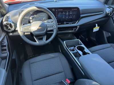 2026 Chevrolet Equinox, $33235. Photo 8