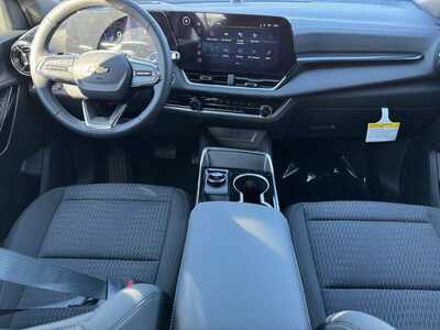 2026 Chevrolet Equinox, $33235. Photo 9