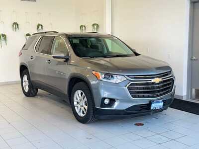 2021 Chevrolet Traverse, $24880. Photo 2