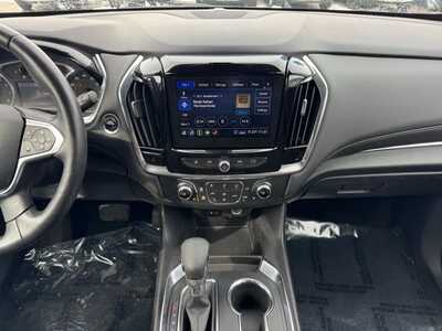 2021 Chevrolet Traverse, $24880. Photo 4