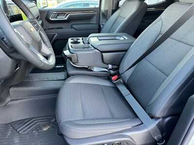 2026 Chevrolet 1500 Crew Cab, $52813.0. Photo 5