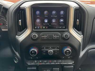 2020 Chevrolet 1500 Crew Cab, $37495. Photo 11