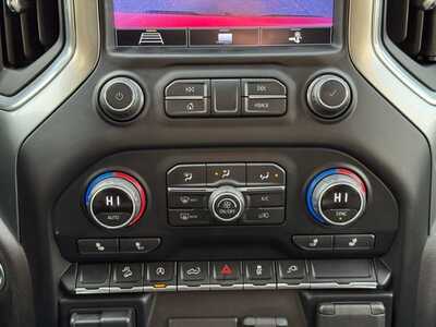 2020 Chevrolet 1500 Crew Cab, $30495. Photo 12