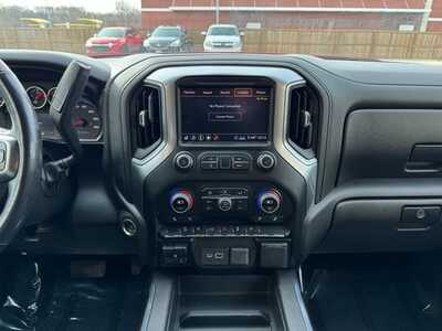 2020 Chevrolet 1500 Crew Cab, $30495. Photo 2