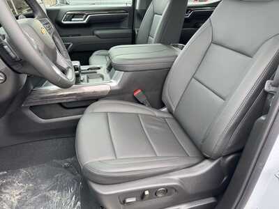 2026 Chevrolet 1500 Crew Cab, $61385. Photo 5