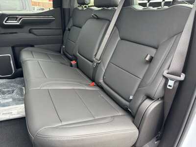 2026 Chevrolet 1500 Crew Cab, $61385. Photo 6