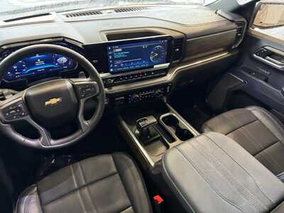 2025 Chevrolet 1500 Crew Cab, $56995. Photo 6