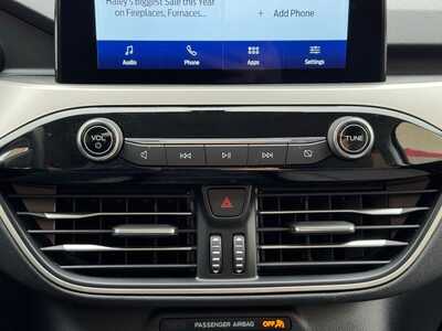 2022 Ford Escape, $21695. Photo 12