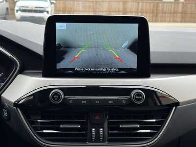 2022 Ford Escape, $21695. Photo 4